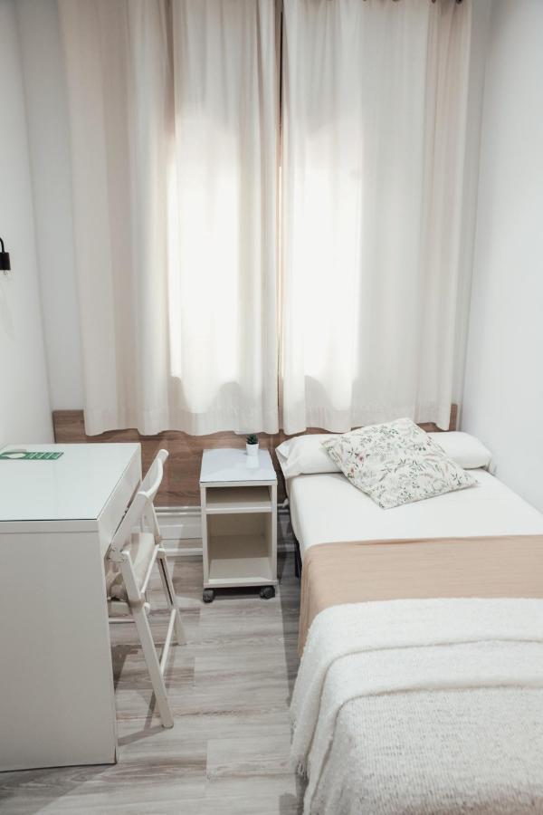 ברצלונה Hostal Ruta De Francia מראה חיצוני תמונה