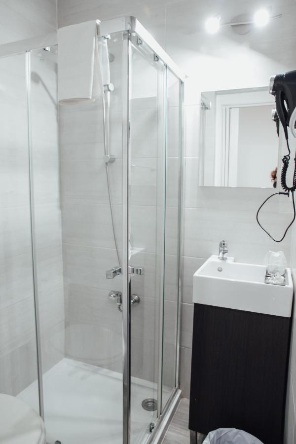 ברצלונה Hostal Ruta De Francia מראה חיצוני תמונה