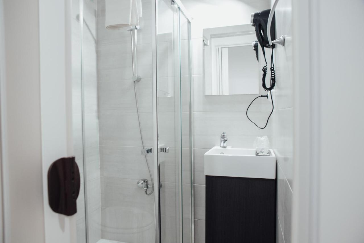 ברצלונה Hostal Ruta De Francia מראה חיצוני תמונה