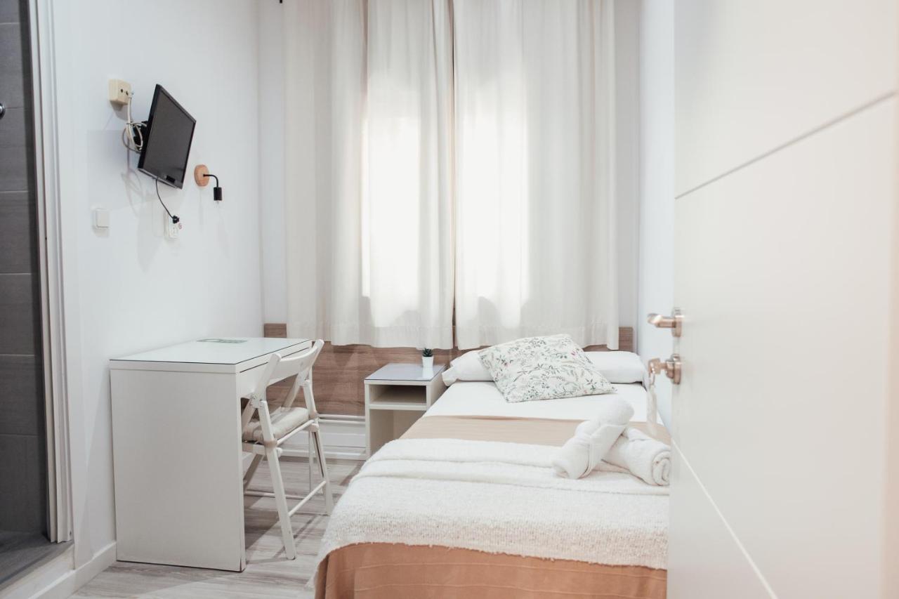 ברצלונה Hostal Ruta De Francia מראה חיצוני תמונה
