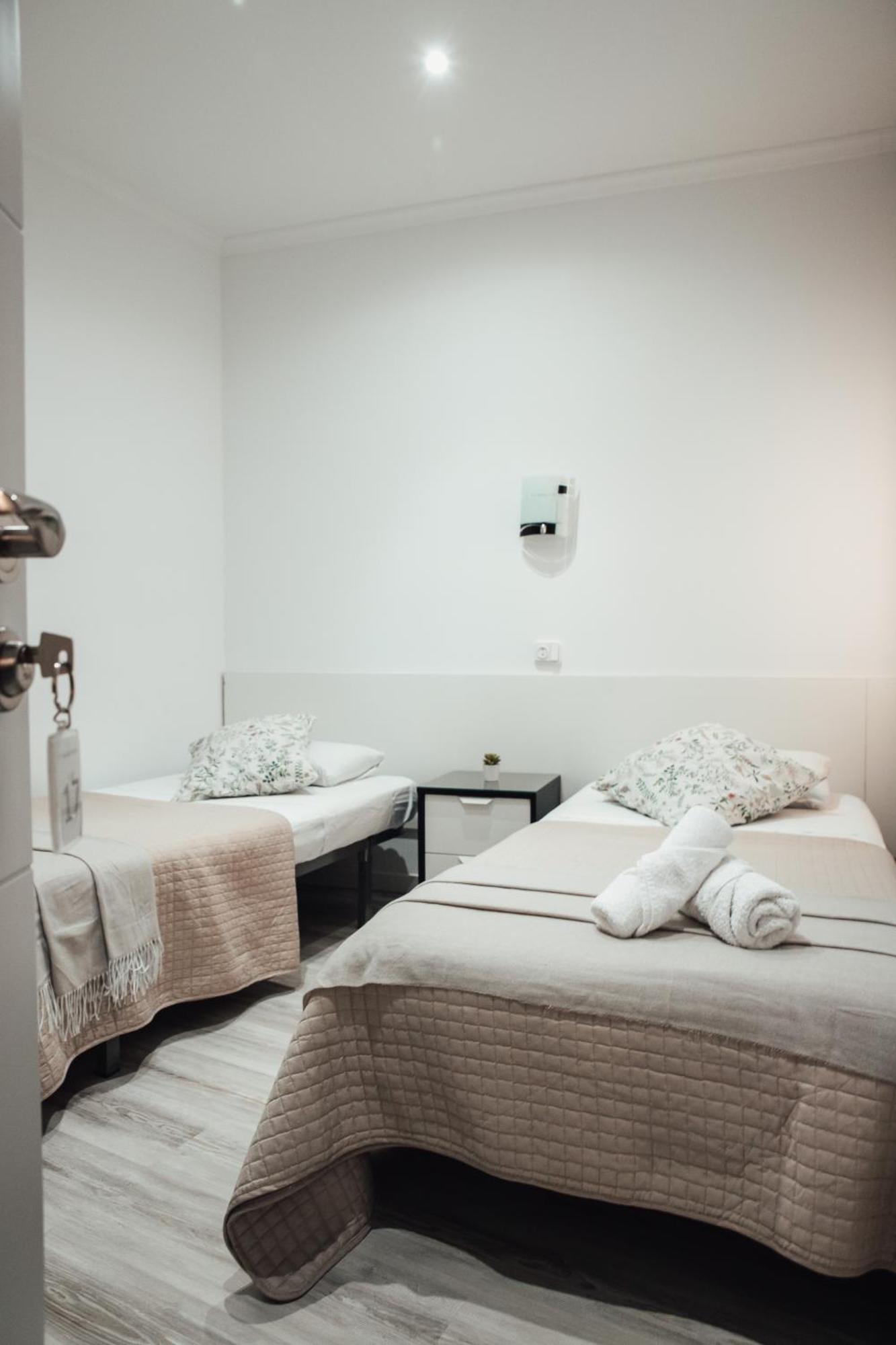 ברצלונה Hostal Ruta De Francia מראה חיצוני תמונה