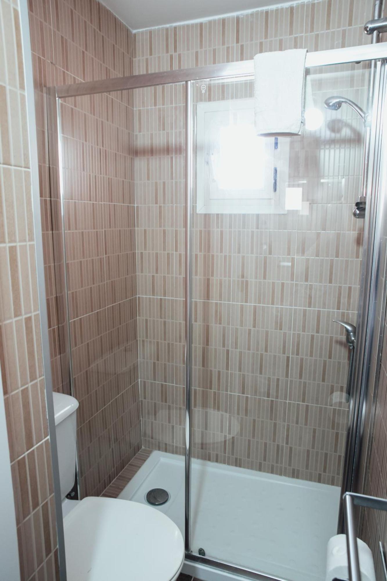 ברצלונה Hostal Ruta De Francia מראה חיצוני תמונה