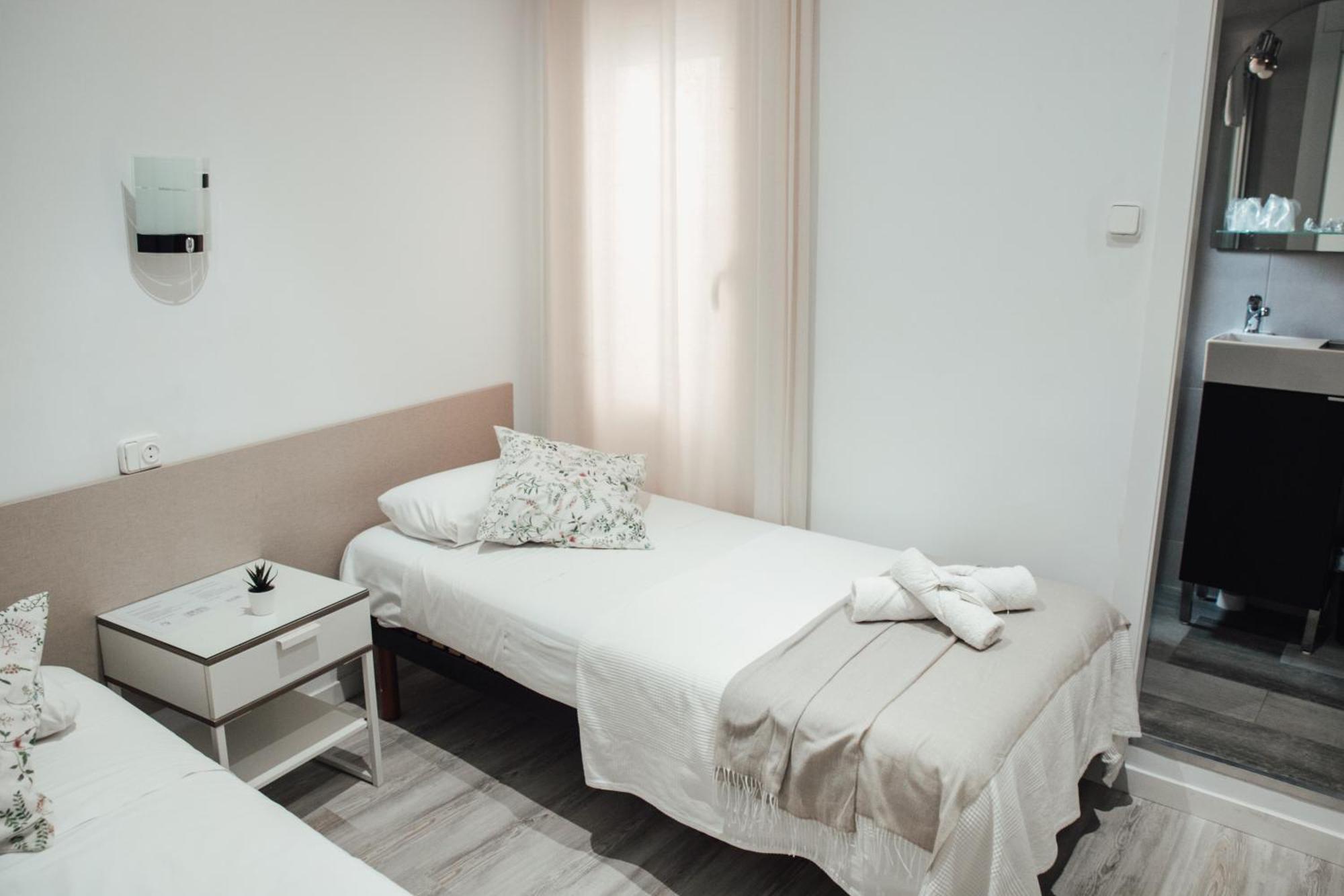 ברצלונה Hostal Ruta De Francia מראה חיצוני תמונה