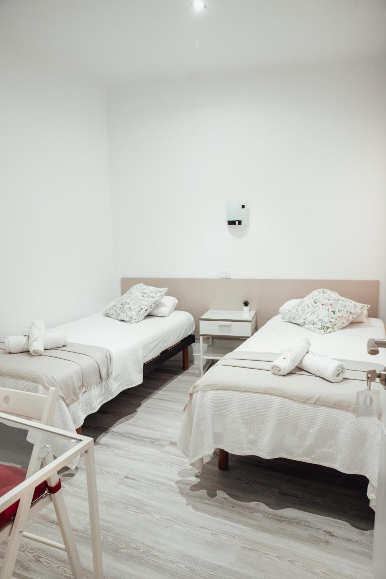 ברצלונה Hostal Ruta De Francia מראה חיצוני תמונה