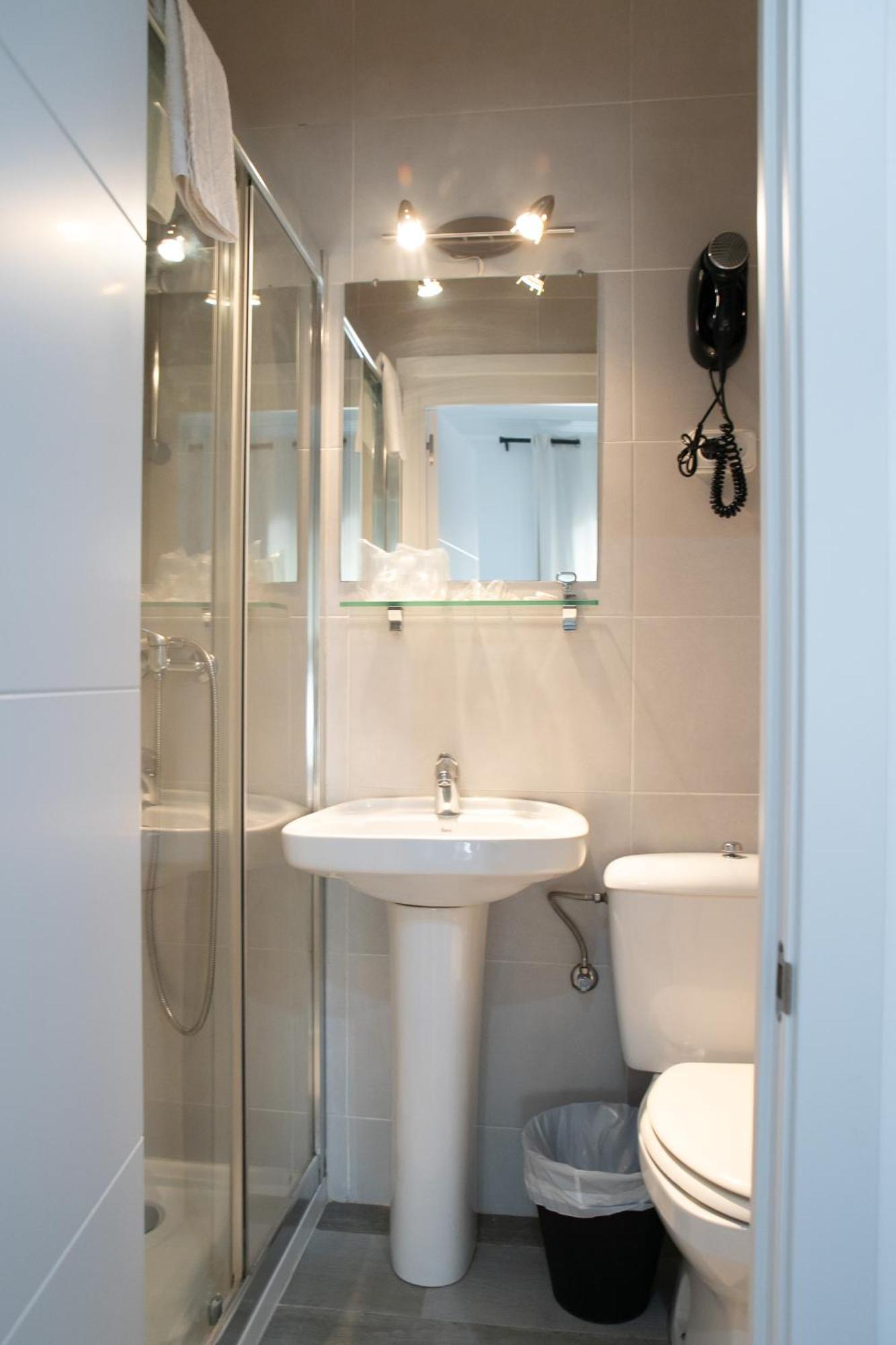 ברצלונה Hostal Ruta De Francia מראה חיצוני תמונה