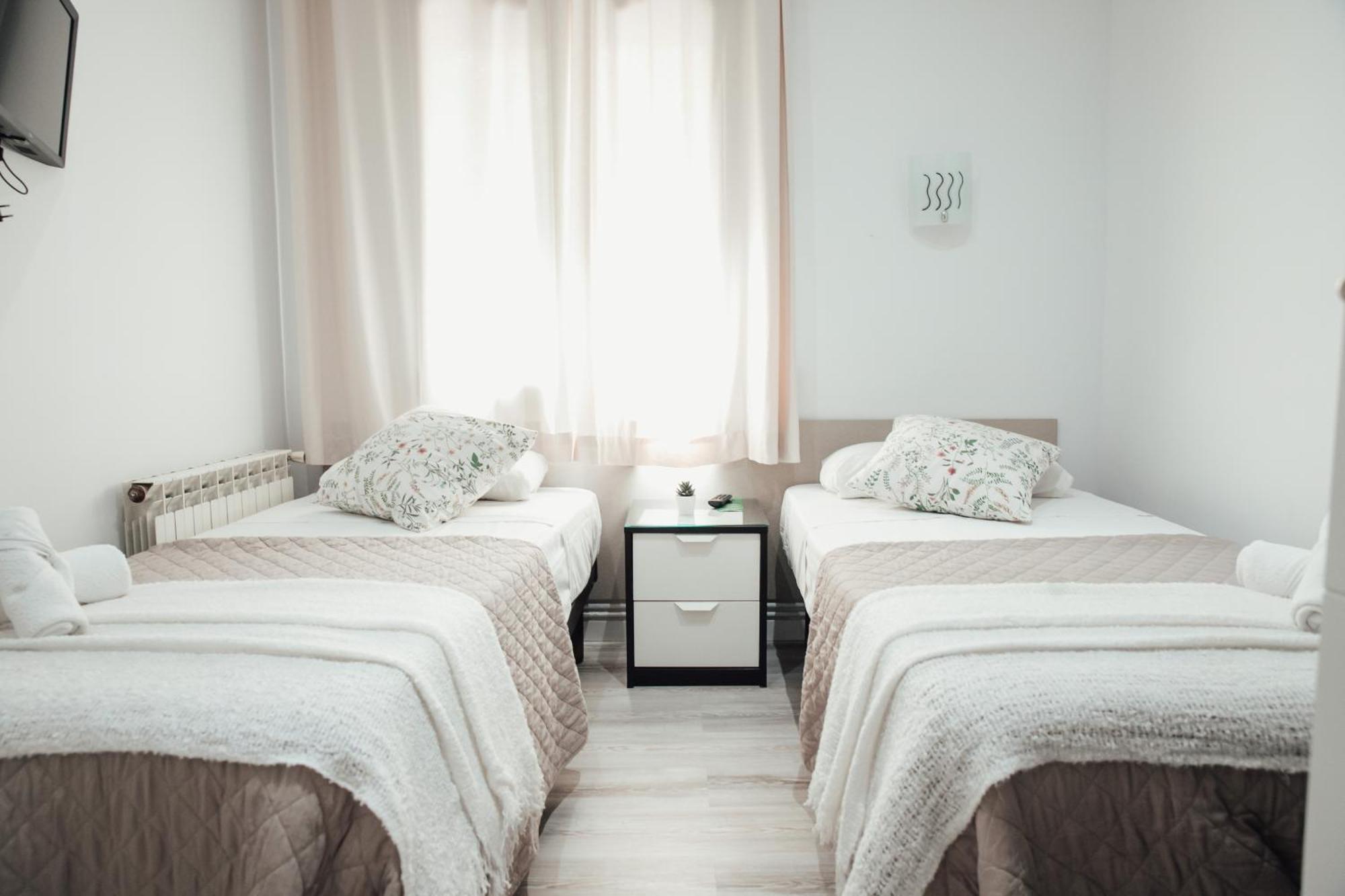 ברצלונה Hostal Ruta De Francia מראה חיצוני תמונה