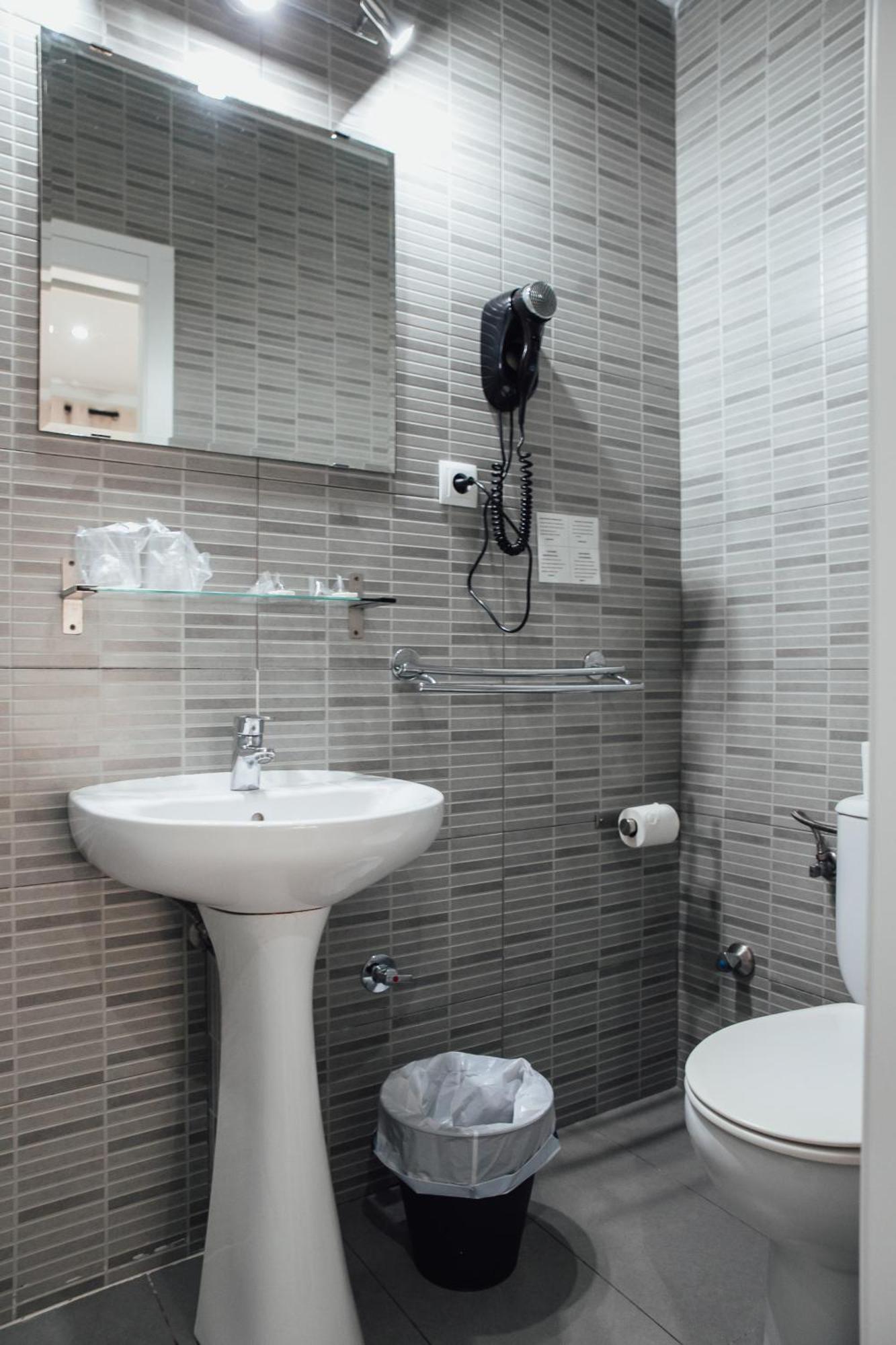 ברצלונה Hostal Ruta De Francia מראה חיצוני תמונה