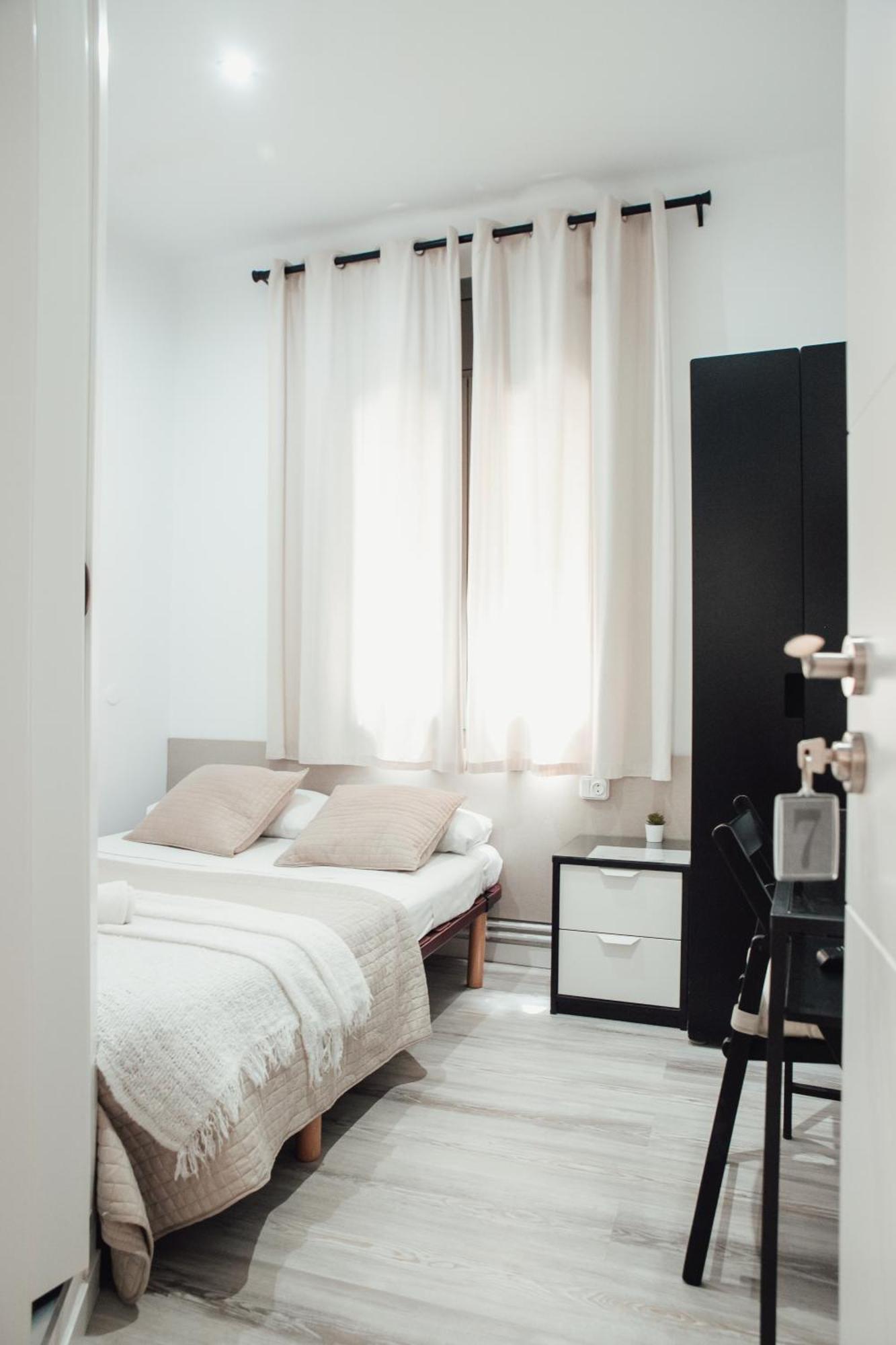 ברצלונה Hostal Ruta De Francia מראה חיצוני תמונה
