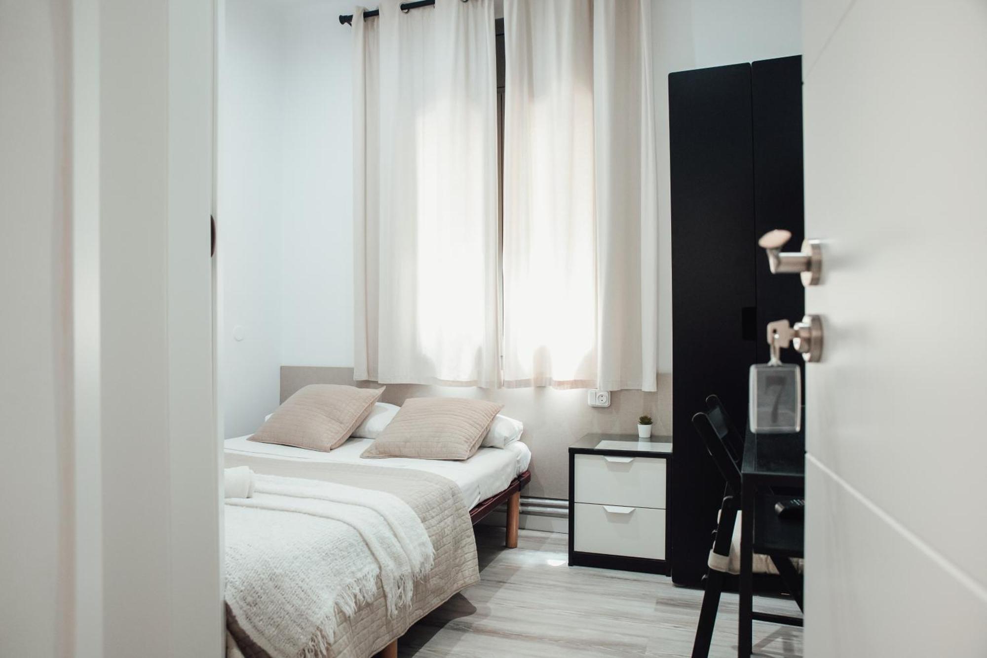 ברצלונה Hostal Ruta De Francia מראה חיצוני תמונה
