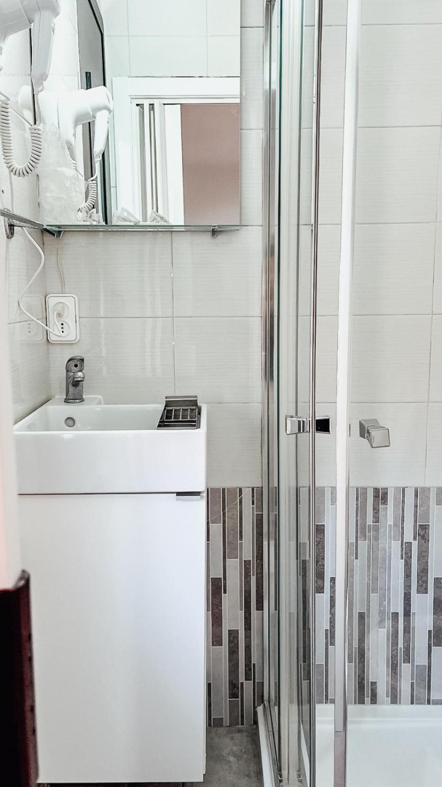 ברצלונה Hostal Ruta De Francia מראה חיצוני תמונה