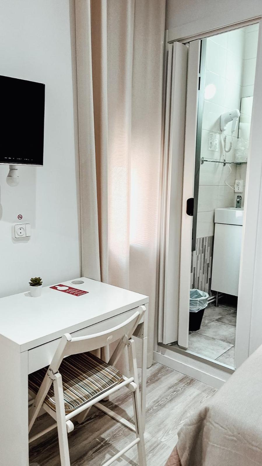 ברצלונה Hostal Ruta De Francia מראה חיצוני תמונה