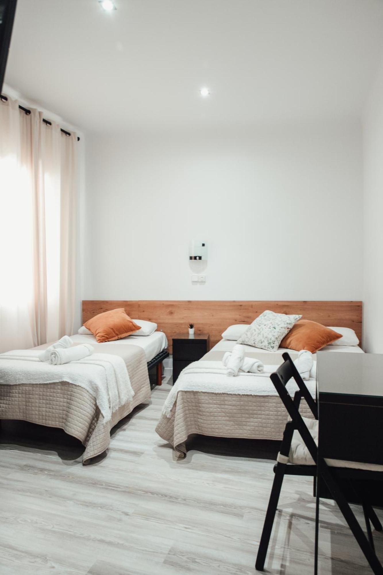 ברצלונה Hostal Ruta De Francia מראה חיצוני תמונה