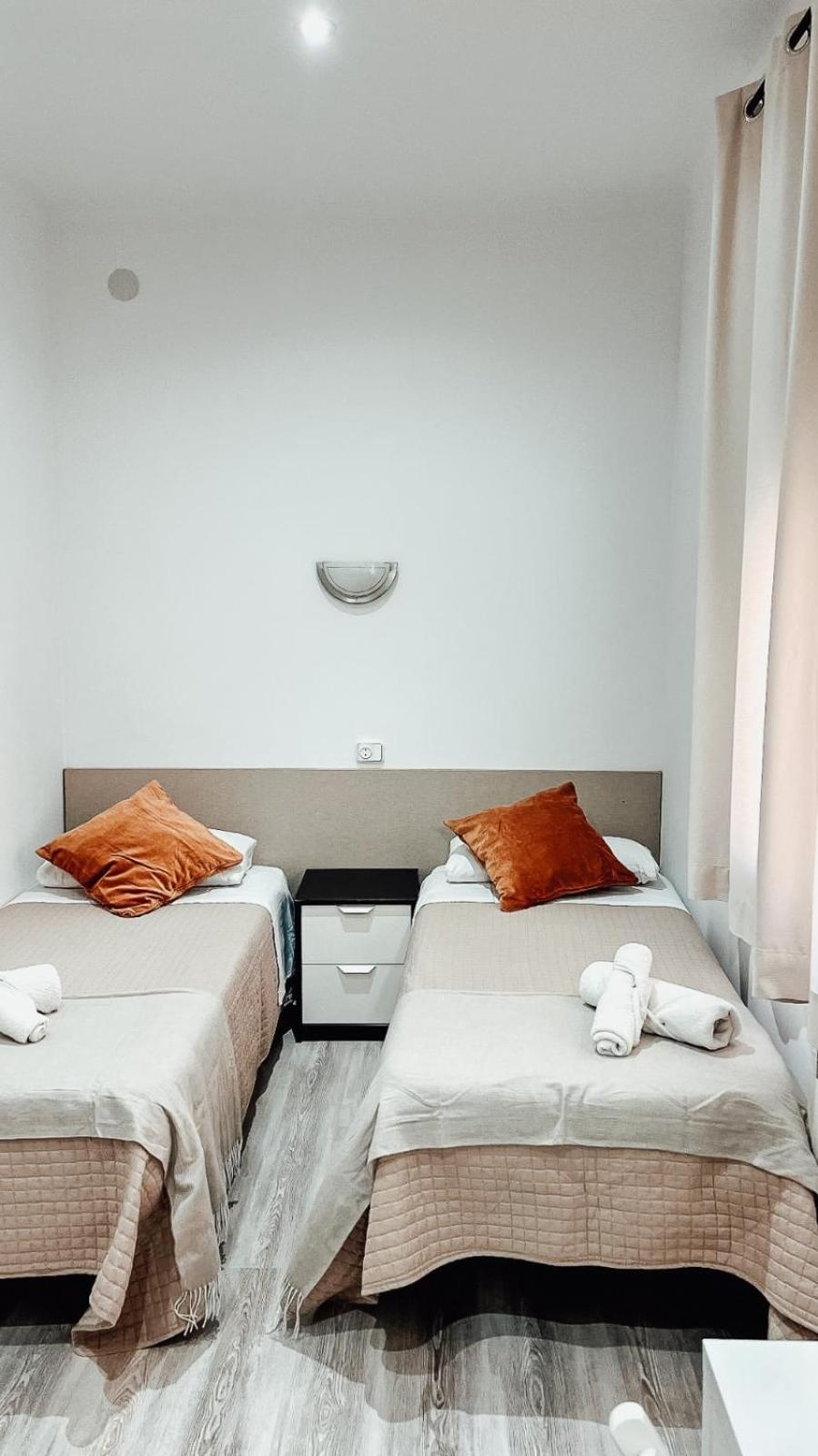 ברצלונה Hostal Ruta De Francia מראה חיצוני תמונה